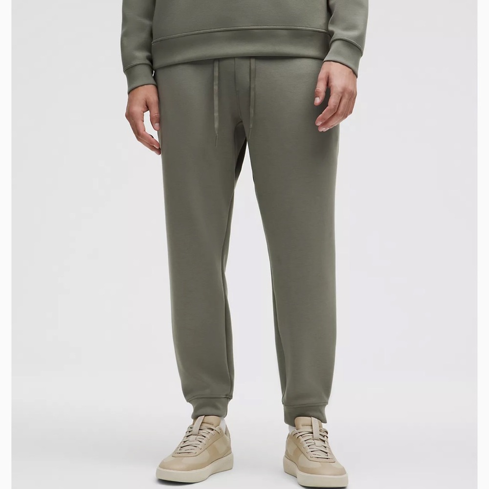 Lululemon Smooth Spacer Jogger!